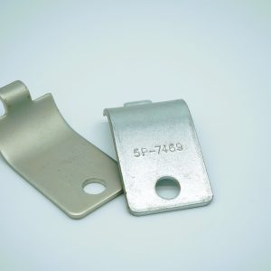 5P-7469 Pinza de media caña